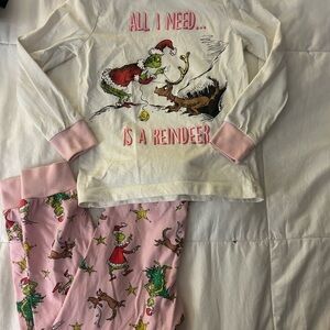 Grinch stole Christmas Dr Seuss girl pajamas 5 EUC